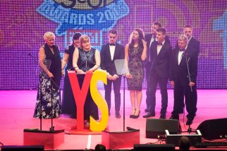 FOR SUNDAY MAIL Young hero VIP winner: Jack Trueman. Alison Barr accepts the award on his behalf. Young Scot Awards 2015, Usher Hall, Edinburgh.. FEE PAYABLE FOR ALL INTERNET USE All money payable:- Mark Anderson Flat 2/2 Glasgow G41 3HG